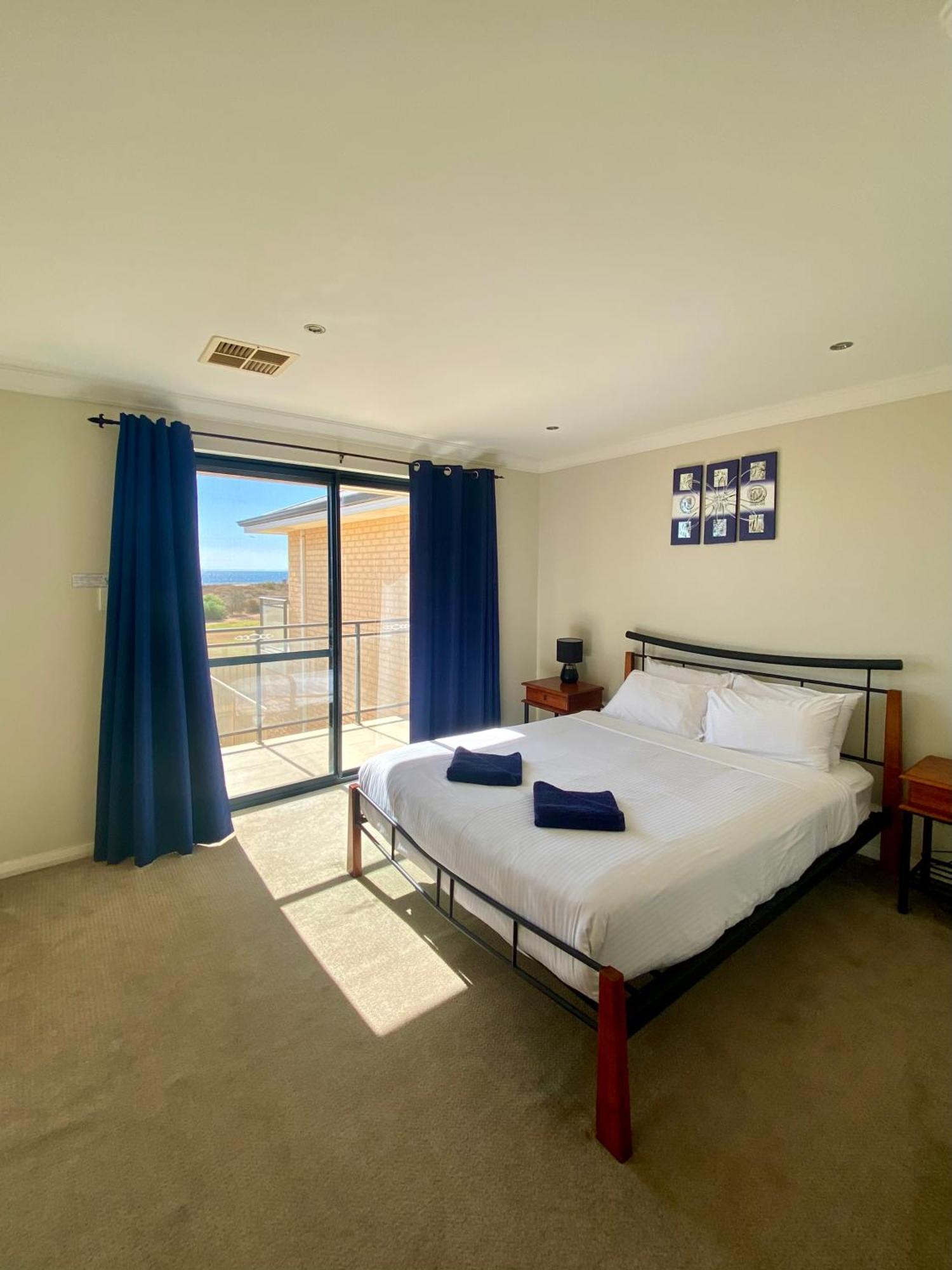 Port Denison Beach Resort Екстер'єр фото
