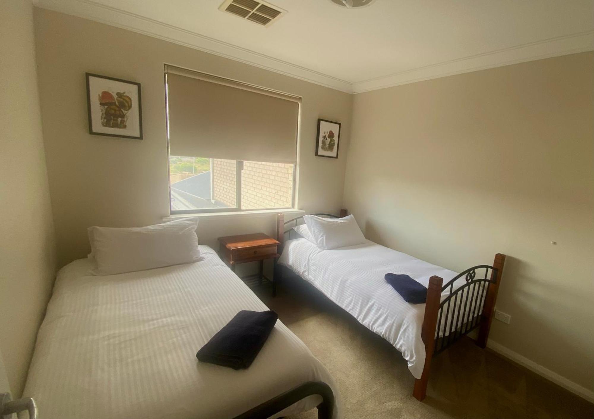 Port Denison Beach Resort Екстер'єр фото